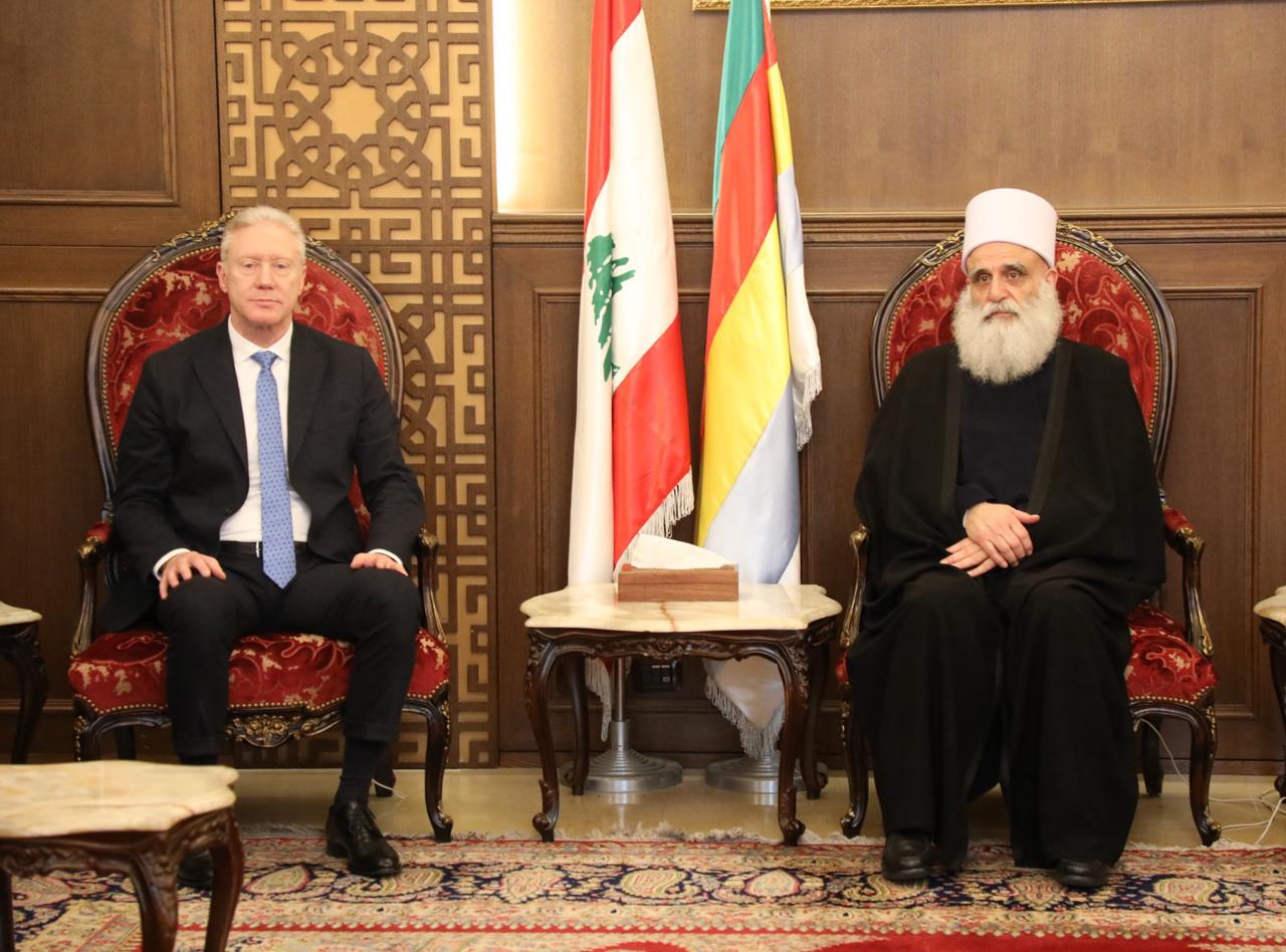 التقى وزير الخارجية والمغتربين يوسف رجي سماحة شيخ العقل لطائفة الموحدين الدروز الدكتور سامي أبي المنى في دار الطائفة في فردان – بيروت