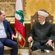 استقبل مفتي الجمهورية اللبنانية الشيخ عبد اللطيف دريان في دار الفتوى النائب حسن مراد