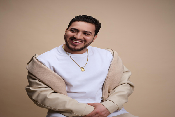 أمين الراضي يقدم أكبر عرض كوميدي له بالدار البيضاء في مركب محمد الخامس أمين الراضي يقدم أكبر عرض كوميدي له بالدار البيضاء في مركب محمد الخامس
