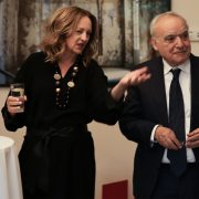 السفارة الأميركية في بيروت تحتفل بمعرض الأعمال الفنية اللبنانية لمدة عام