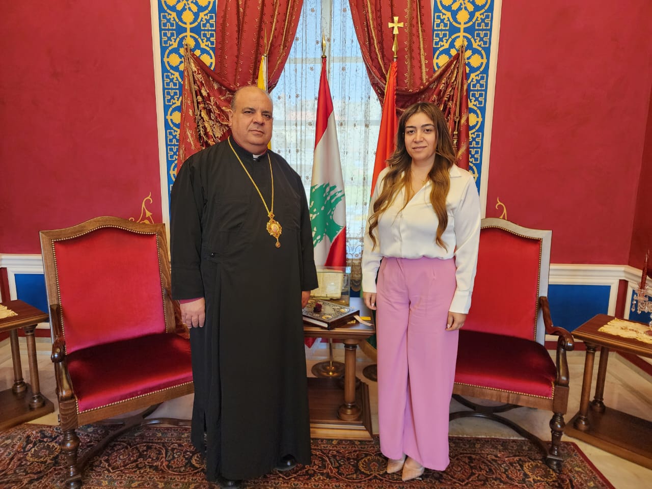 المطران إبراهيم استقبل منسقة لجنة المرأة اللبنانية البطريركية المطران إبراهيم استقبل منسقة لجنة المرأة اللبنانية البطريركية