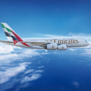 طيران الإمارات تشغّل طائراتها الإيرباص A380 المحدثة إلى مانشستر وميلان
