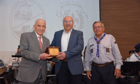 كشاف الجراح يُكرم النواب: د. أسامة سعد ود. عبد الرحمن البزري والسيدة بهية الحريري، ود. حازم بديع وفاعليات جنوبية والسيد نادر عزام