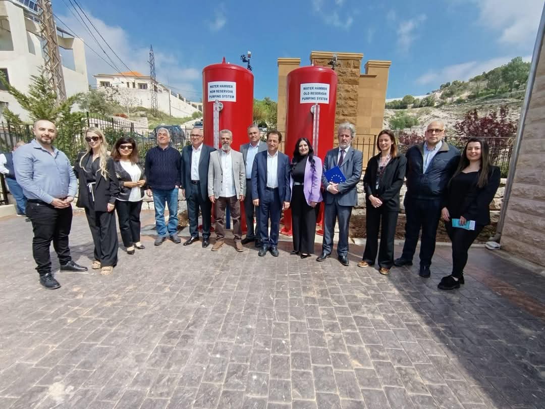 مدير مؤسسة المياه افتتح محطة الضخ في بلدة لحفد برعاية المطران عون مدير مؤسسة المياه افتتح محطة الضخ في بلدة لحفد برعاية المطران عون