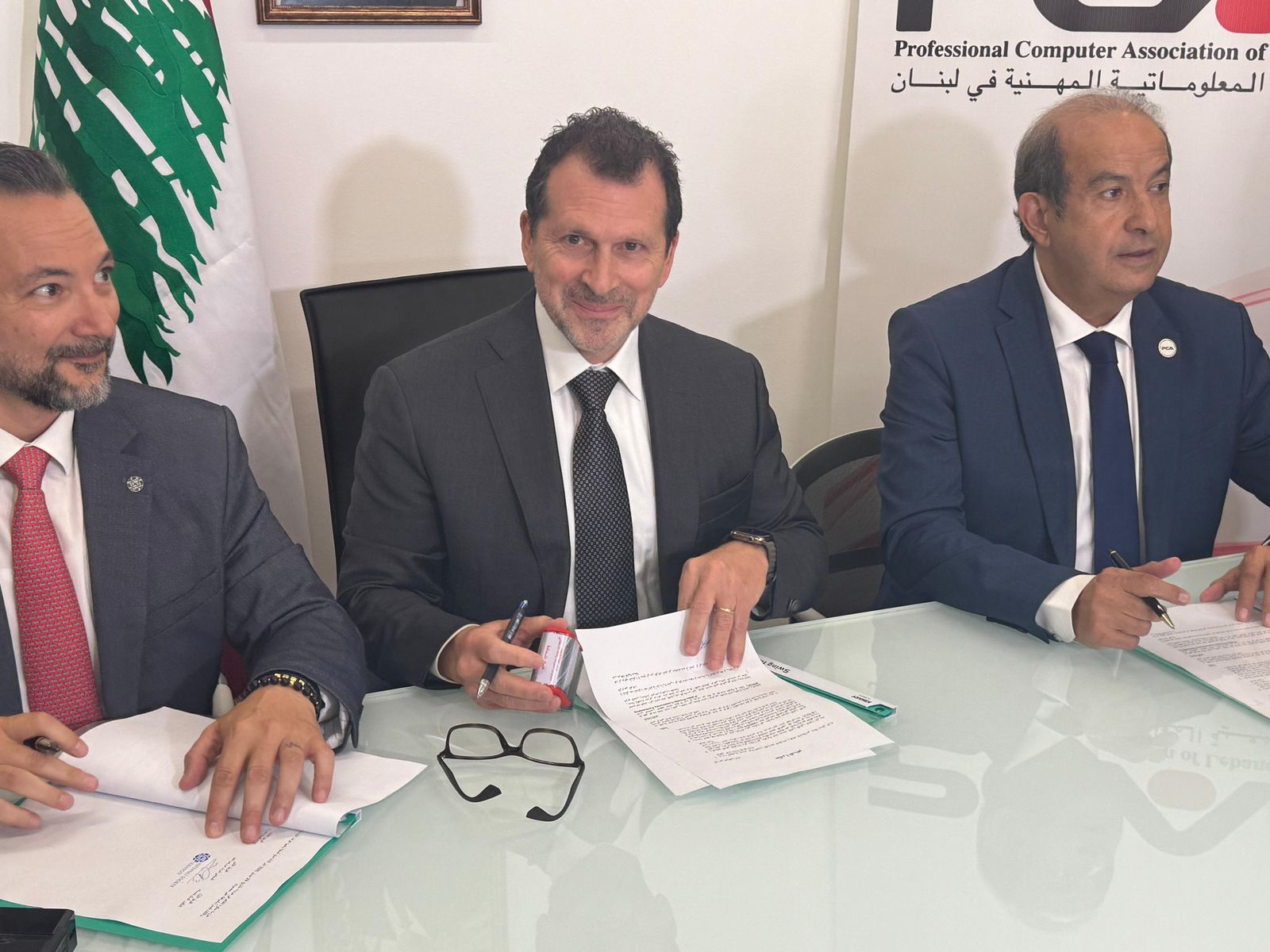 مذكرة تفاهم بين وزارة التكنولوجيا وPCA وIsoc: لبنان بحاجة الى الطاقات للنهوض بالاقتصاد الرقمي مذكرة تفاهم بين وزارة التكنولوجيا وPCA وIsoc: لبنان بحاجة الى الطاقات للنهوض بالاقتصاد الرقمي
