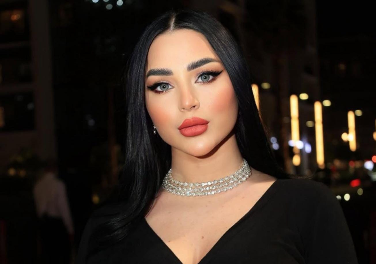 مريم زعيتر من ملكة جمال الى الاعلام بصفتها مدير العلاقات العامة مريم زعيتر من ملكة جمال الى الاعلام بصفتها مدير العلاقات العامة