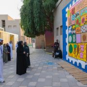 مريم عيد المنصوري تبرز إبداعها في أول مشاركة لها بمهرجان سكة للفنون بدبي