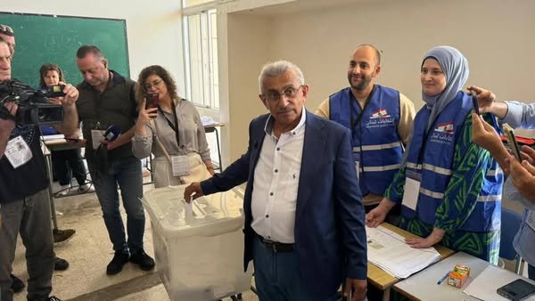 أسامة سعد بعد إدلائه بصوته للانخابات البلدية والاختيارية: أسامة سعد بعد إدلائه بصوته للانخابات البلدية والاختيارية:
