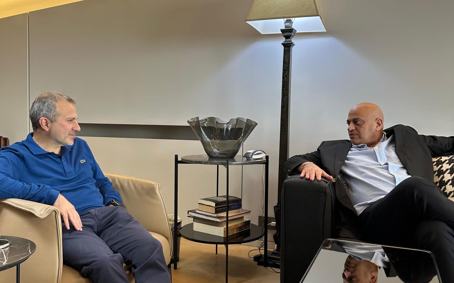 استقبل رئيس التيار الوطني الحر النائب جبران باسيل كل من رئيس بلدية المنصف خالد صدقة استقبل رئيس التيار الوطني الحر النائب جبران باسيل كل من رئيس بلدية المنصف خالد صدقة