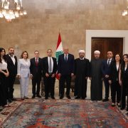 الرئيس عون استقبل النائب حيدر ناصر على رأس وفد: ثقافة المواطنة يجب ان تسود في لبنان وعلينا البناء على نجاح اللبنانيين في الخارج
