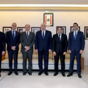 الرئيس عون زار مصرف لبنان والتقى الحاكم سعيد ونواب الحاكم الأربعة