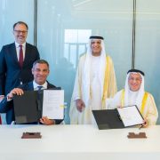 حاكم رأس الخيمة يشهد توقيع مذكرة تفاهم بين إمارة رأس الخيمة ومدينة ميامي الأمريكية لتعزيز التعاون في عدد من القطاعات