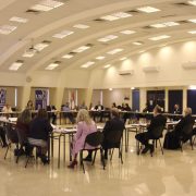 طاولة مستديرة حول  “مصلحة الطفل الفضلى” مع رؤساء المحاكم الروحية الاسلامية – المسيحية