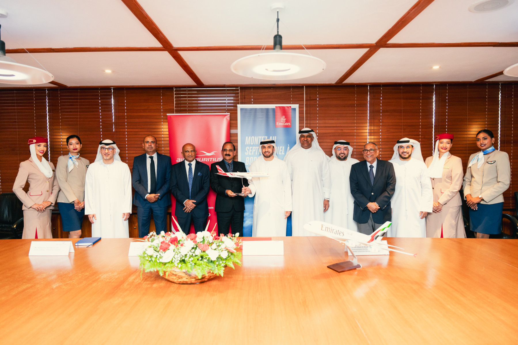 طيران الإمارات تجدّد شراكتها الاستراتيجية مع طيران موريشيوس