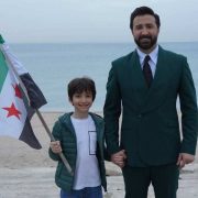 عبد الكريم حمدان يشعل حماس السوريين بأغنية “هزوا الأرض ويحقق المزيد من النجاحات (عبد الكريم حمدان يشعل حماس بأغنية) “هزوا الأرض ويحقق المزيد من النجاحات