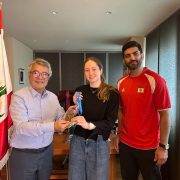 ليتيسيا عون قدّمت ذهبية “إستونيا” إلى المقدسي