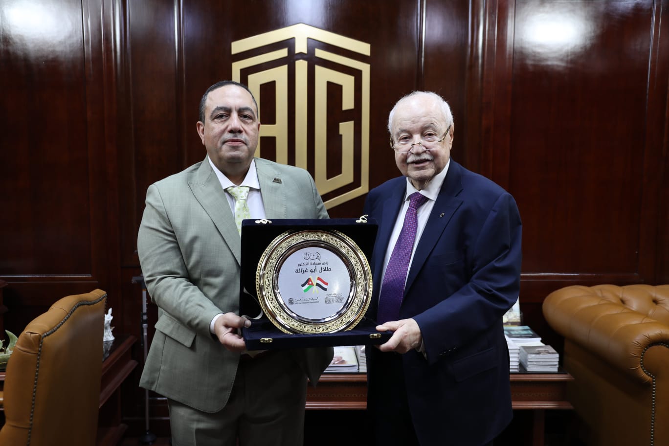الهيئة العربية للتصنيع و”أبوغزاله للتقنية”: توسعة المصنع المشترك في مصر لإنتاج هواتف ذكية الهيئة العربية للتصنيع و”أبوغزاله للتقنية”: توسعة المصنع المشترك في مصر لإنتاج هواتف ذكية