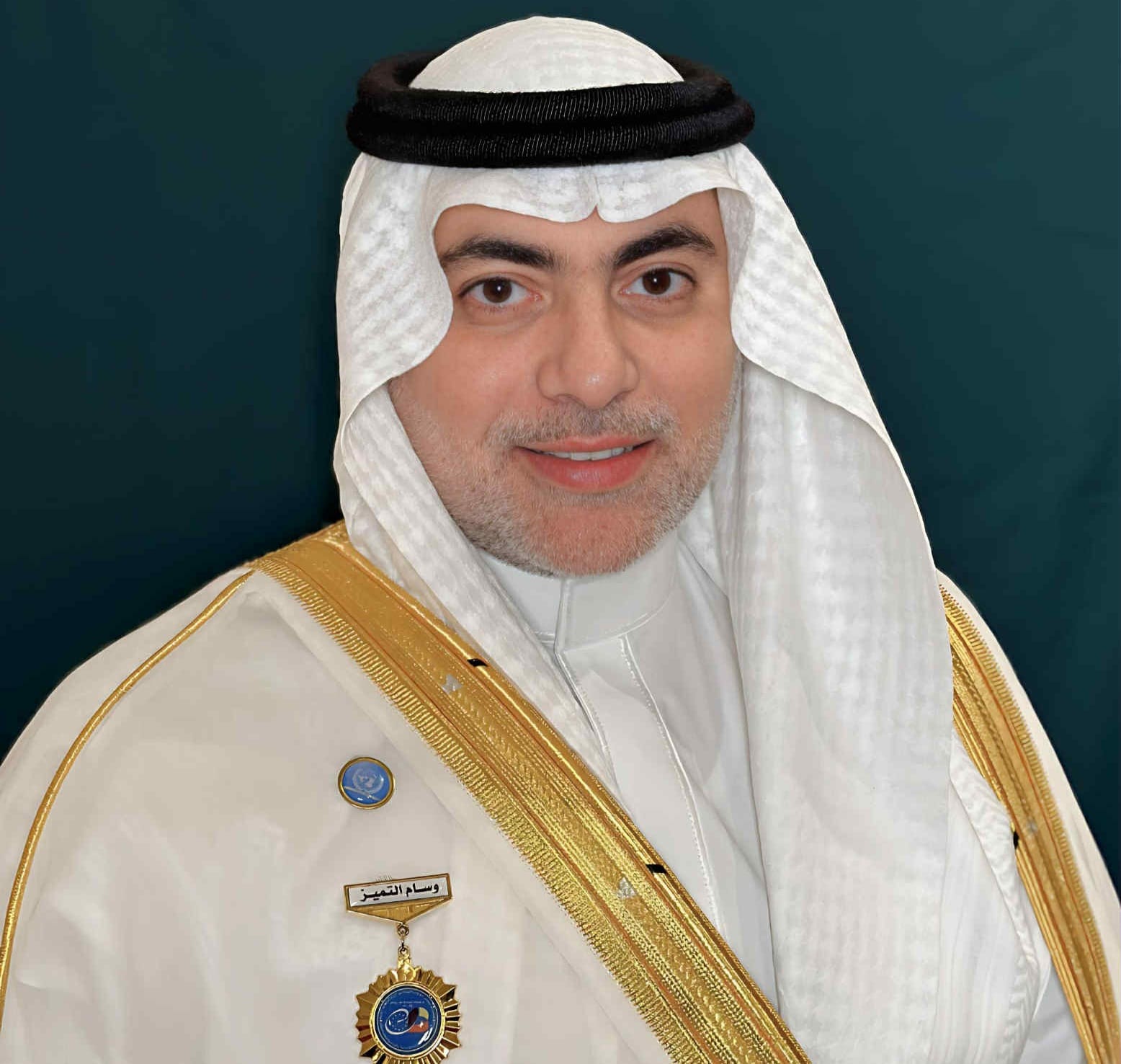 في عيد ميلاده.. أوسمة السلام والأناقة تزين مسيرة الدبلوماسي د. عاطف سندي وتؤكد مكانته الرفيعة عربياً ودولياً في عيد ميلاده.. أوسمة السلام والأناقة تزين مسيرة الدبلوماسي د. عاطف سندي وتؤكد مكانته الرفيعة عربياً ودولياً