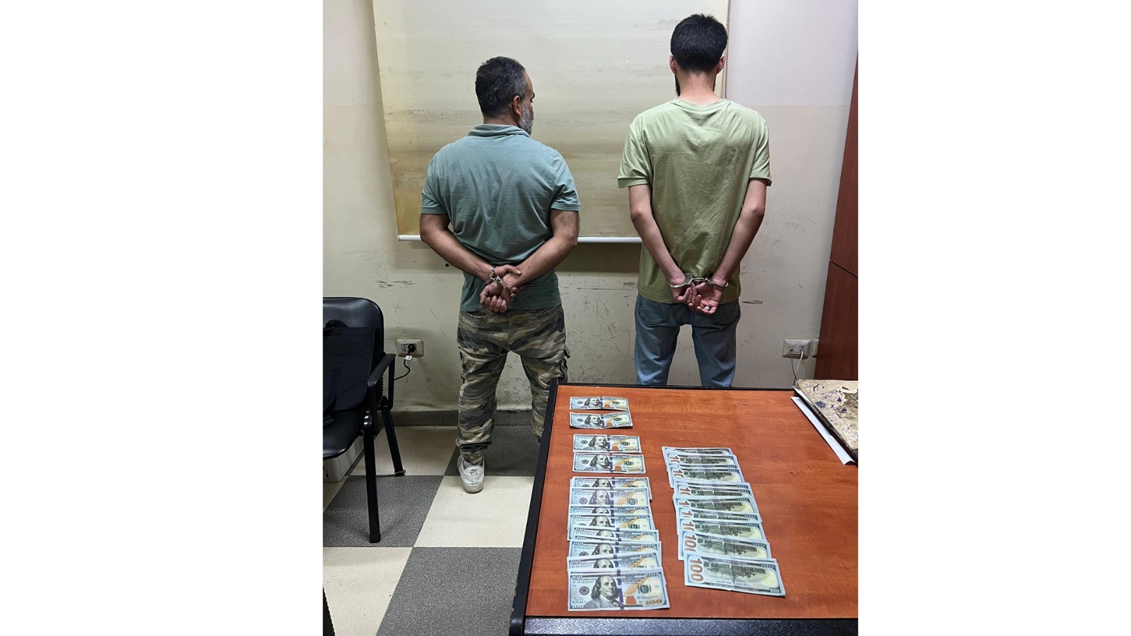 مفرزة استقصاء جبل لبنان توقفهما بجرم حيازة عملة مزيّفة مفرزة استقصاء جبل لبنان توقفهما بجرم حيازة عملة مزيّفة
