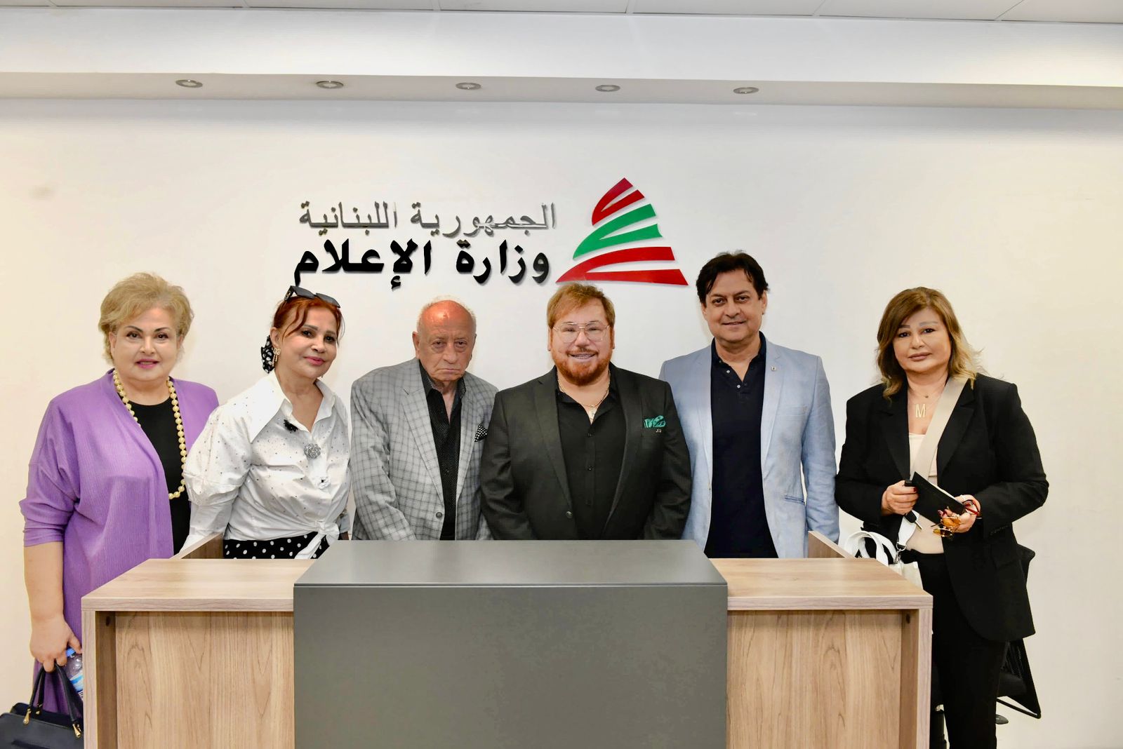 وفد “مهرجان الزمن الجميل” يلتقي وزير الإعلام بول مرقص: “الدورة الثامنة برعاية وحضور رسمي”.